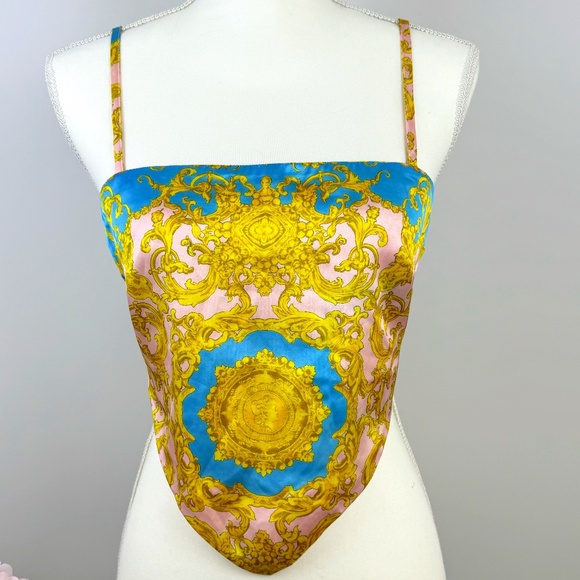 NO 1 LOS ANGELES Scarf Print Tie Back Crop Top Chic / Small - Picture 4 of 14